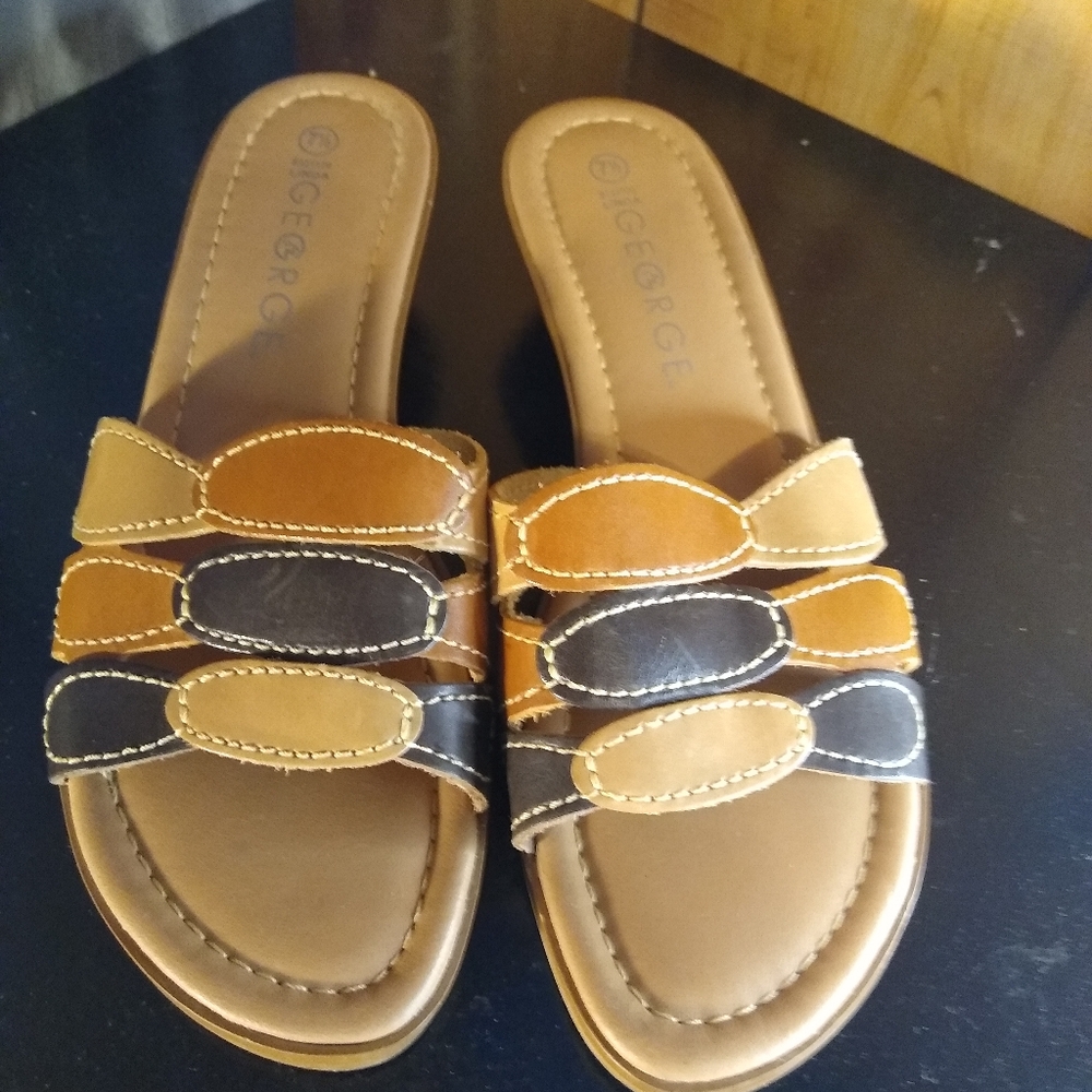 George Women's Tan and Black Strap Sandals
